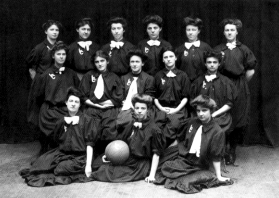 Laurel Club Women's Basketball Team, circa 1907