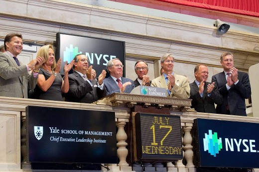 NEW YORK, NY – JULY 16: CEOs from NYSE-listed companies ring the closing bell at the New York Stock Exchange on July 16, 2013 in New York City.  (Photo by Ben Hider/NYSE Euronext)