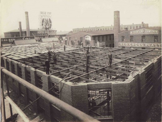 New building construction at Johnson & Johnson, early 1900s, from our archives.  Alert blog readers will recognize two of the Company's first set of 1886-1887 buildings in back of the construction.  The new building is on the site of the first Johnson & Johnson building from 1886.