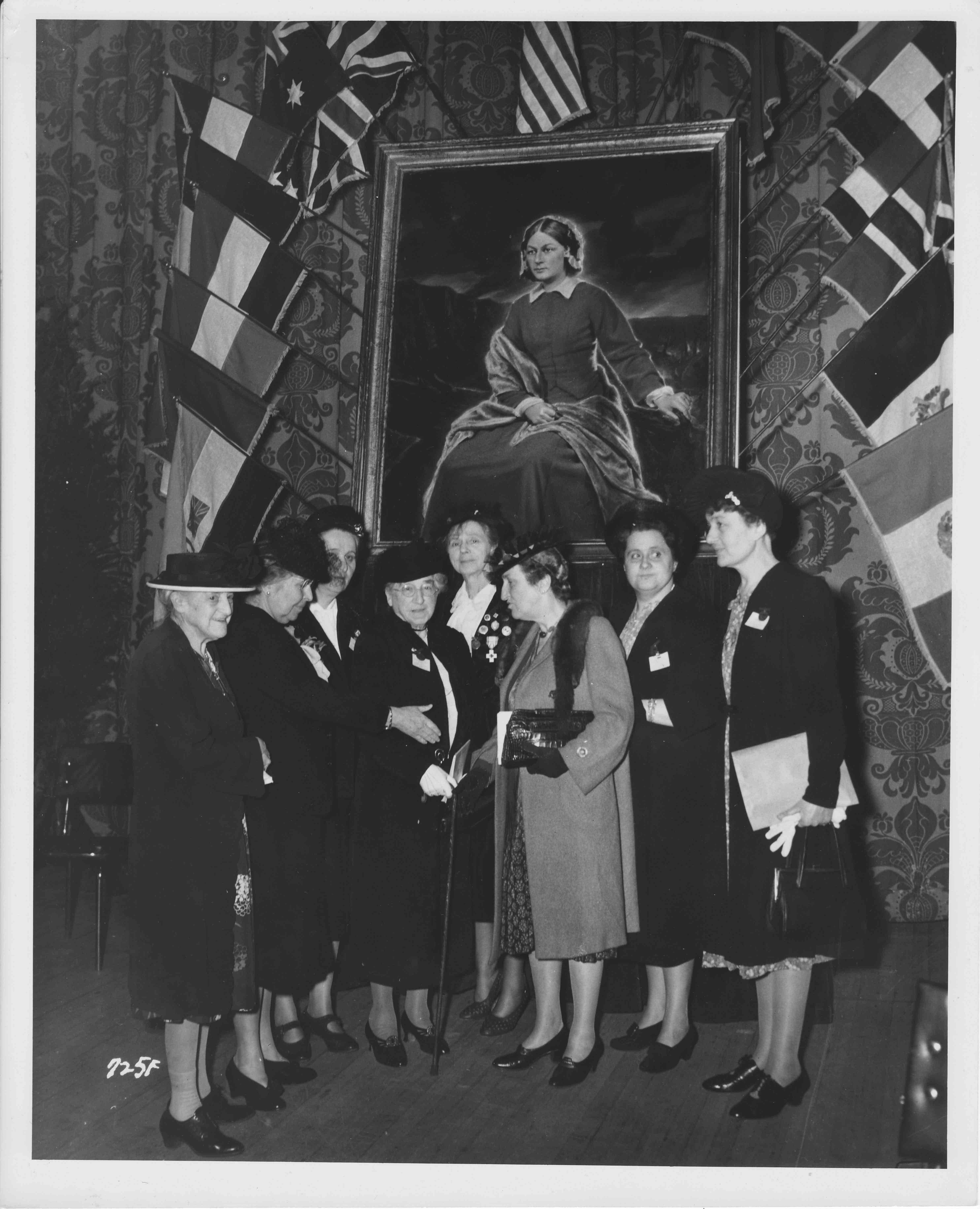 The painting of Florence Nightingale is seen for the first time by nurses at the 1946 Biennial Nursing Convention.  Image courtesy: Johnson & Johnson Archives.