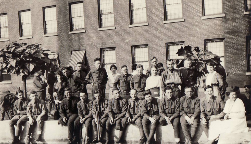 Laurel Club volunteers at Johnson & Johnson with veterans from the military hospital in Colonia, New Jersey, 1919.  Image courtesy: Johnson & Johnson Archives.